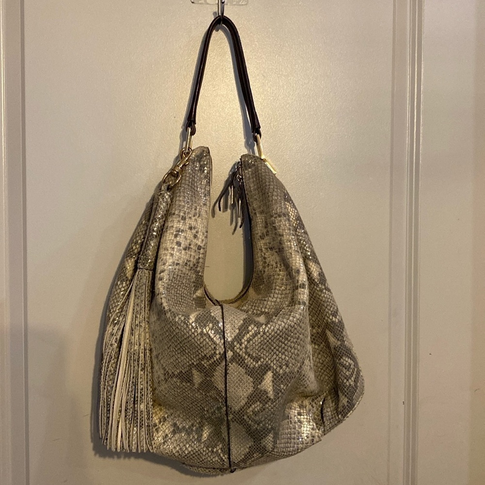 G.I.L.I. HOBO TOTE BLUSH-COLORED OSTRICH EMBOSSED LEATHER CONVERTIBLE LARGE NEW - Picture 1 of 11